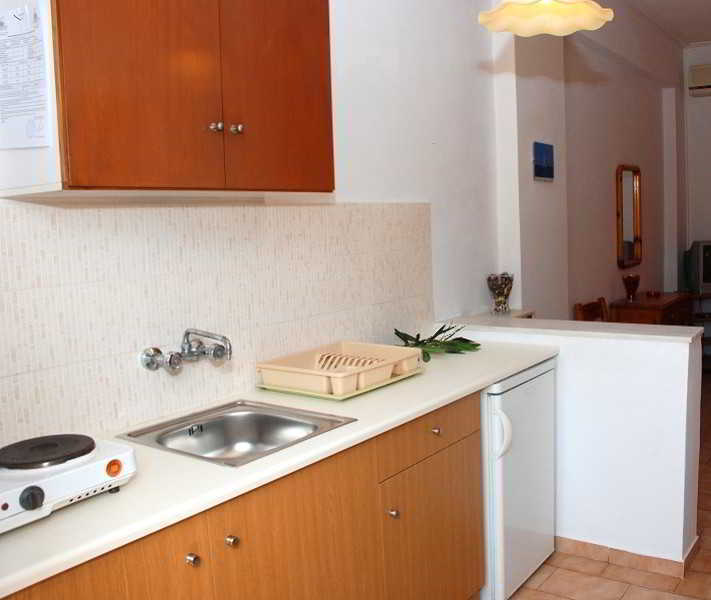 Eleni'S Garden & Castello Suites อลิกานาส ภายนอก รูปภาพ