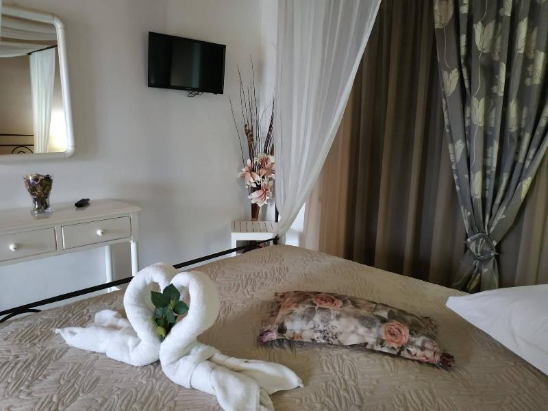Eleni'S Garden & Castello Suites อลิกานาส ภายนอก รูปภาพ