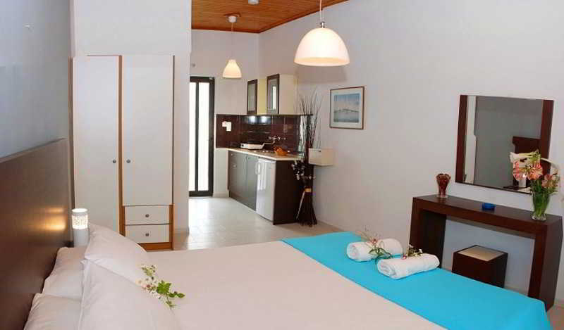 Eleni'S Garden & Castello Suites อลิกานาส ภายนอก รูปภาพ