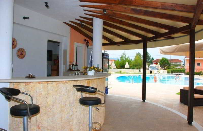 Eleni'S Garden & Castello Suites อลิกานาส ภายนอก รูปภาพ