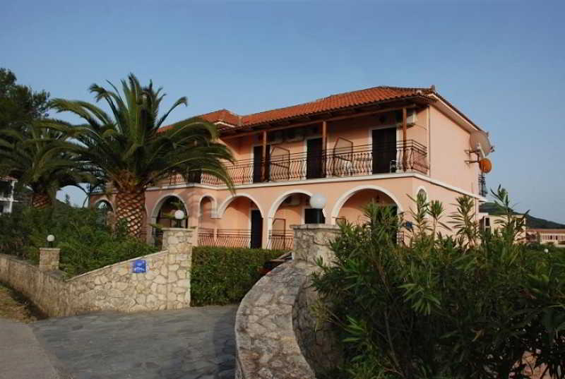 Eleni'S Garden & Castello Suites อลิกานาส ภายนอก รูปภาพ